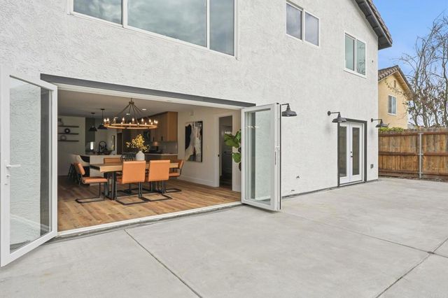 1416 EASTVIEW Court, Oceanside, CA 92056