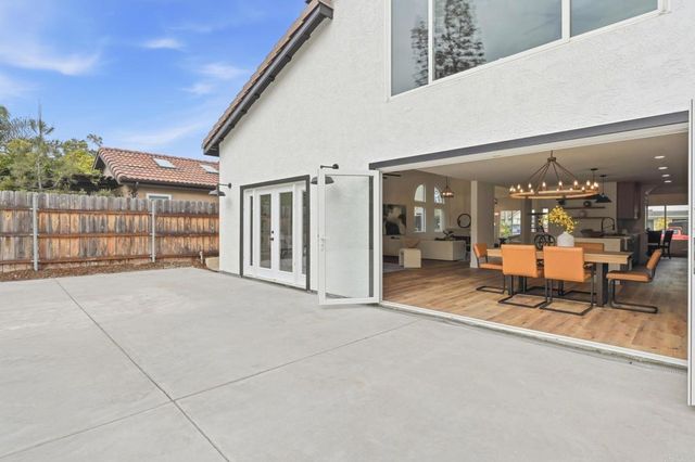 1416 EASTVIEW Court, Oceanside, CA 92056