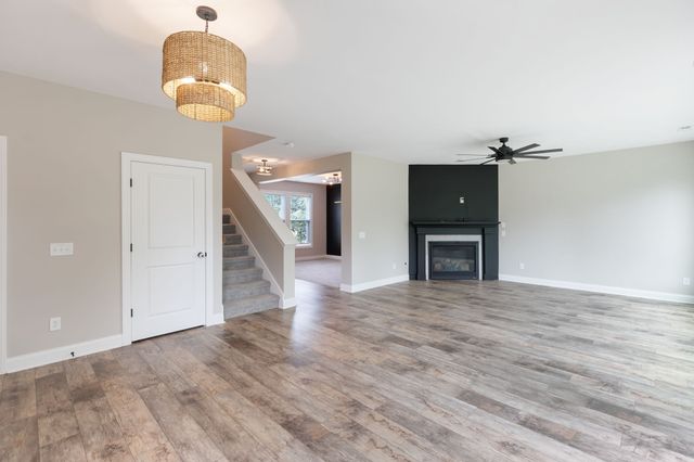 146 Newbury Dr, White House, TN 37188