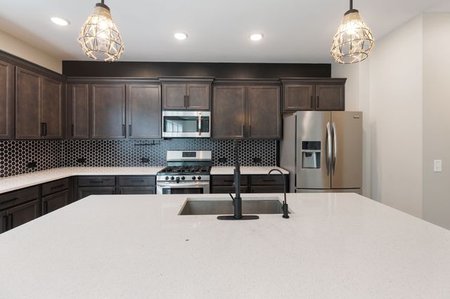 146 Newbury Dr, White House, TN 37188