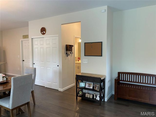 104 Forest Oaks Drive, Caseyville, IL 62232