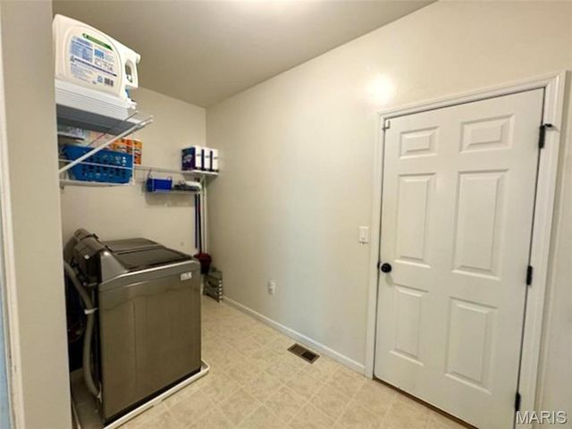 104 Forest Oaks Drive, Caseyville, IL 62232