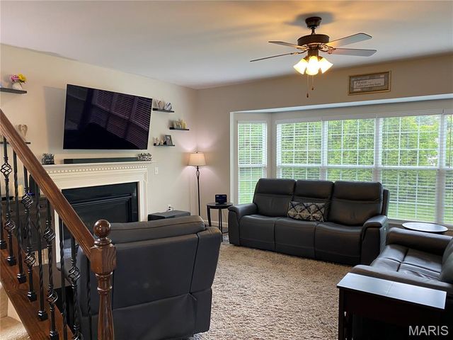 104 Forest Oaks Drive, Caseyville, IL 62232