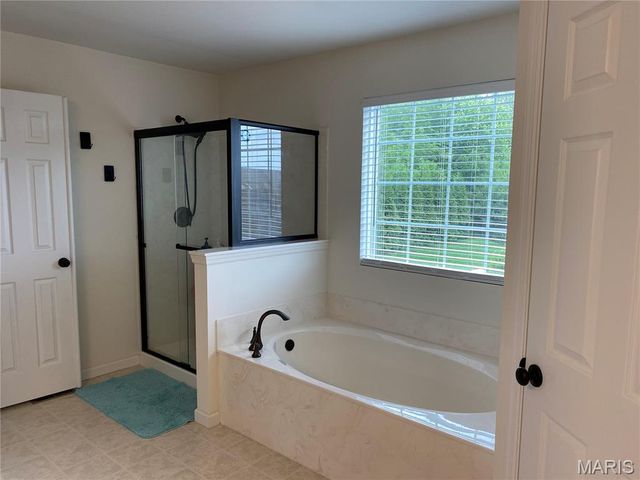 104 Forest Oaks Drive, Caseyville, IL 62232