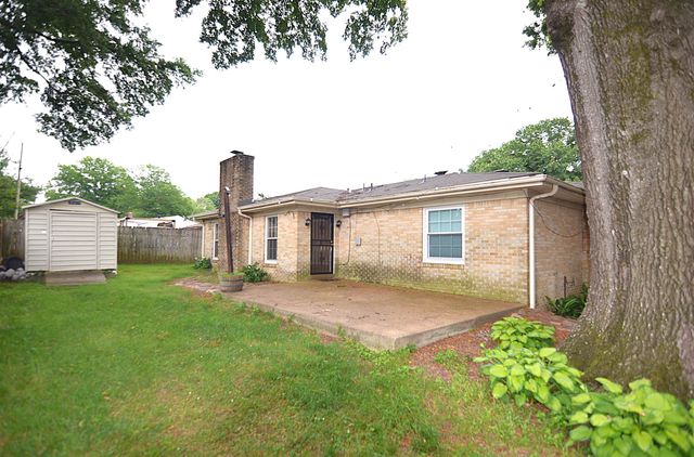 5026 FLAMINGO RD, Memphis, TN 38117