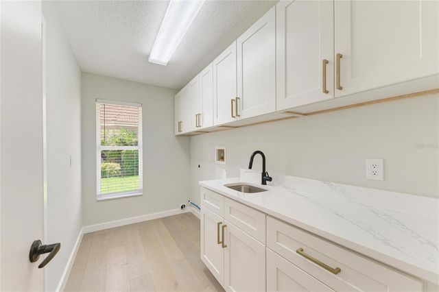 4268 LAS PALMAS WAY, Sarasota, FL 34238