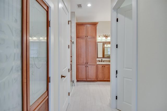 4108 S Texas Avenue, Bryan, TX 77802