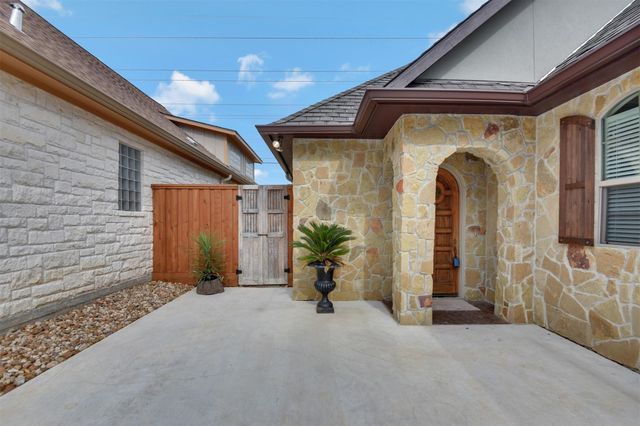 4108 S Texas Avenue, Bryan, TX 77802