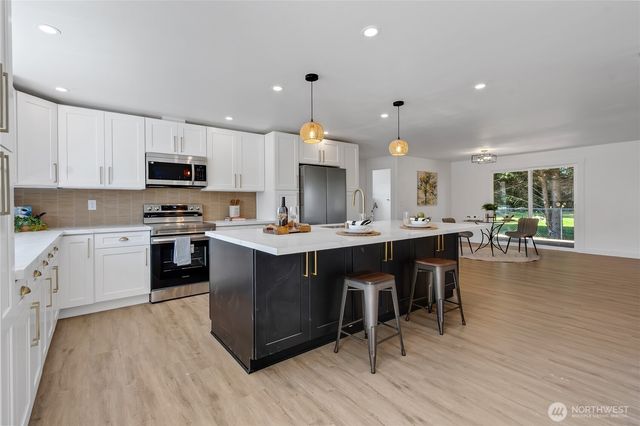 16221 75th Street E, Sumner, WA 98390
