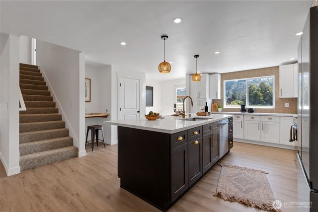 16221 75th Street E, Sumner, WA 98390