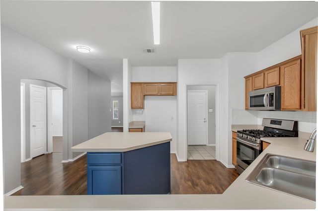 9721 Meadow Rue Drive, Mckinney, TX 75072