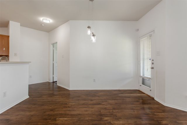 9721 Meadow Rue Drive, Mckinney, TX 75072