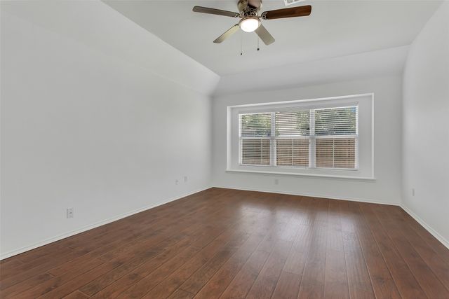 9721 Meadow Rue Drive, Mckinney, TX 75072