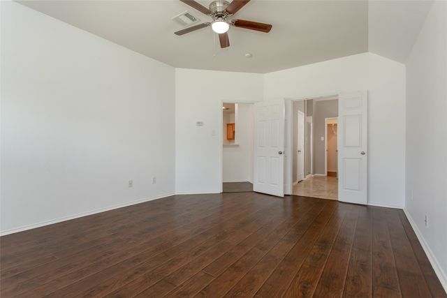 9721 Meadow Rue Drive, Mckinney, TX 75072