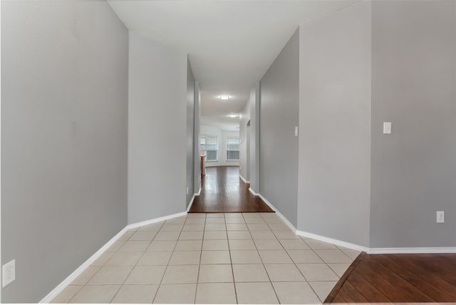 9721 Meadow Rue Drive, Mckinney, TX 75072