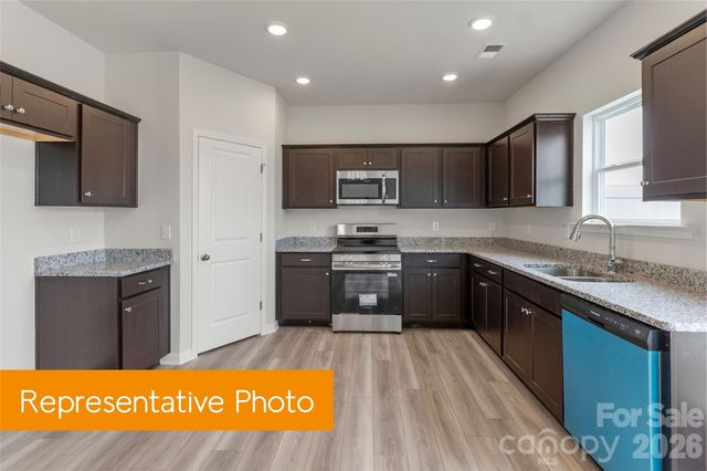 6424 Paw Creek Road, Charlotte, NC 28214