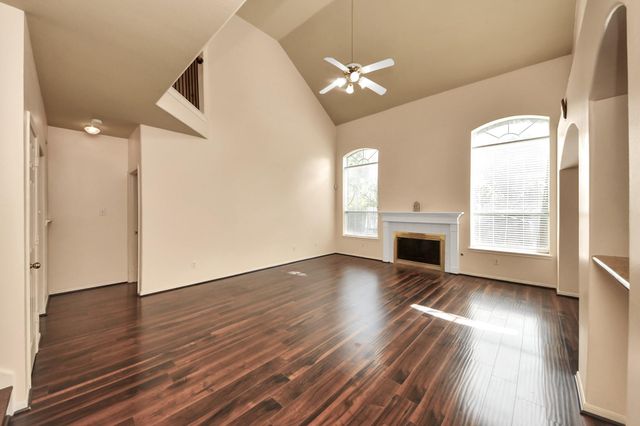 1607 Parkview Lane, Missouri City, TX 77459