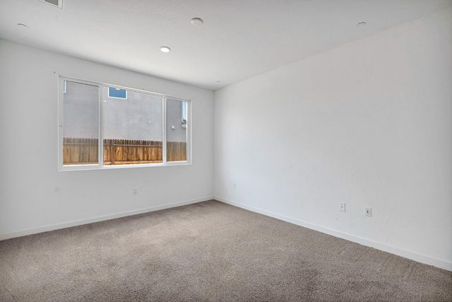 5963 W Laguna Avenue, Fresno, CA 93722