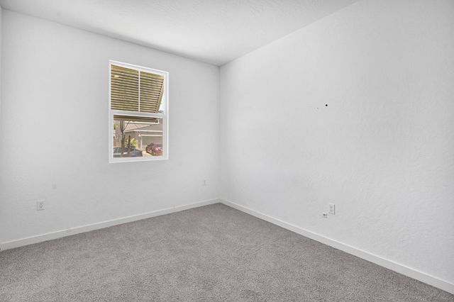 5963 W Laguna Avenue, Fresno, CA 93722