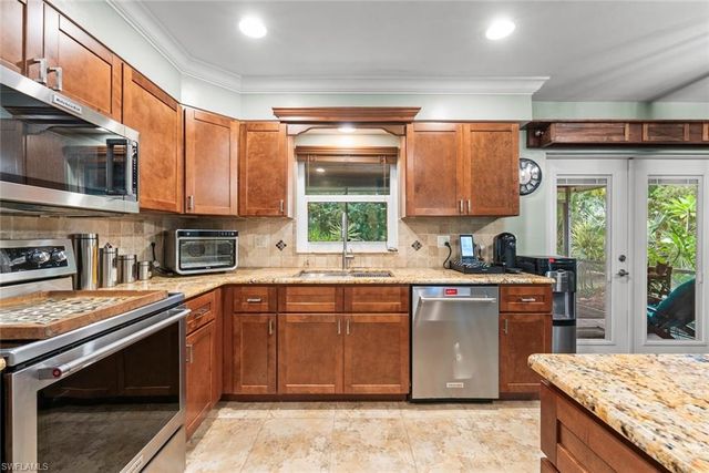 519 NW 26th PL, Cape Coral, FL 33993