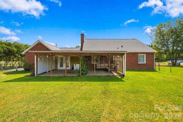 4273 Springs Road, Conover, NC 28613
