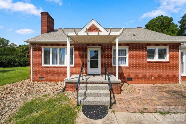 4273 Springs Road, Conover, NC 28613