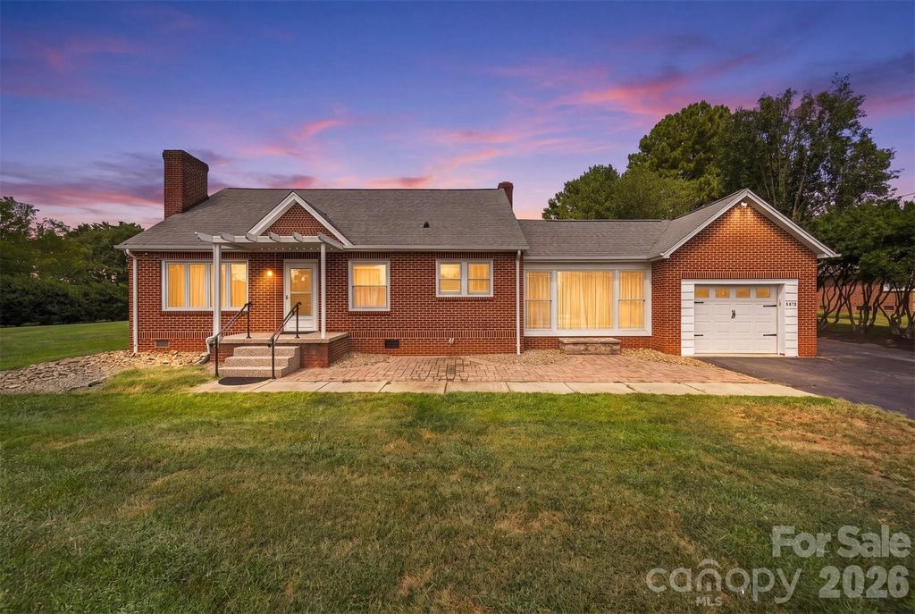 4273 Springs Road, Conover, NC 28613