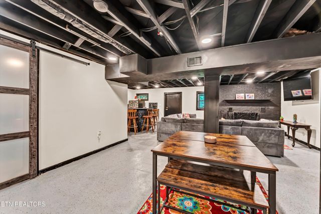 2451 Black Oak Rd, Jefferson City, TN 37760