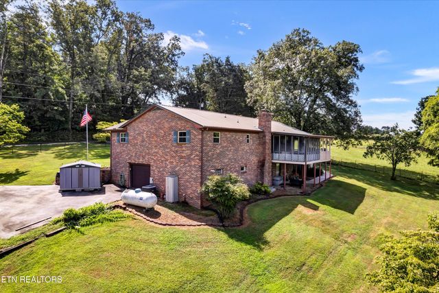 2451 Black Oak Rd, Jefferson City, TN 37760