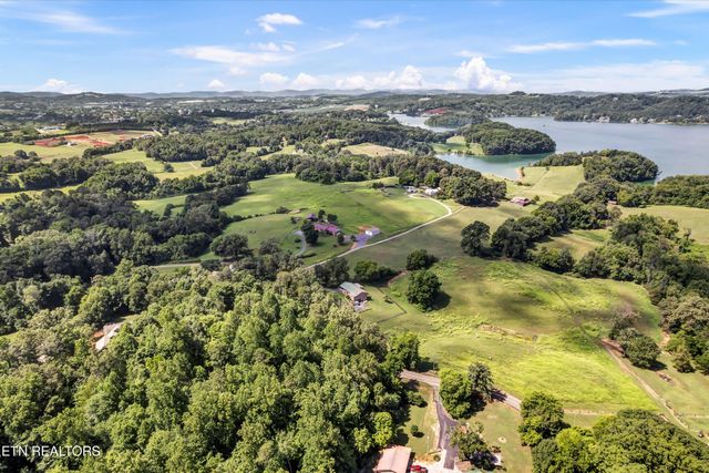 2451 Black Oak Rd, Jefferson City, TN 37760