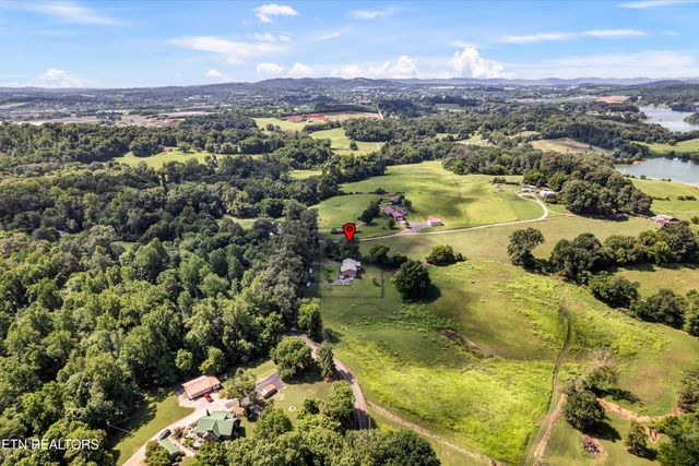 2451 Black Oak Rd, Jefferson City, TN 37760