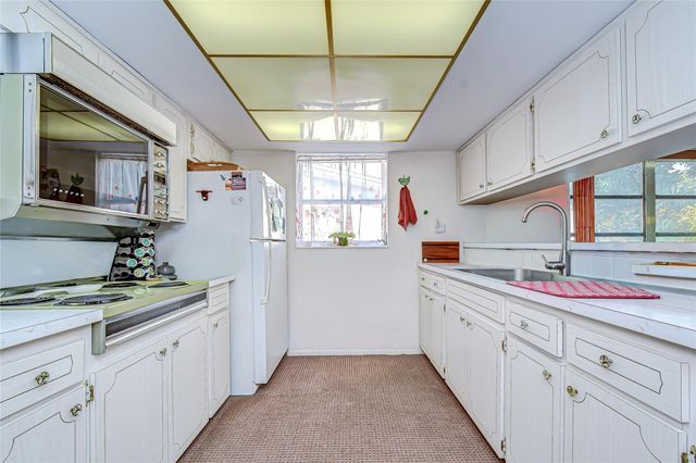 2128 SHANNON DRIVE, Holiday, FL 34690