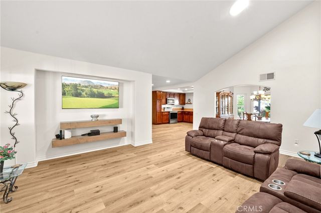 40340 Calle Torcida, Temecula, CA 92591