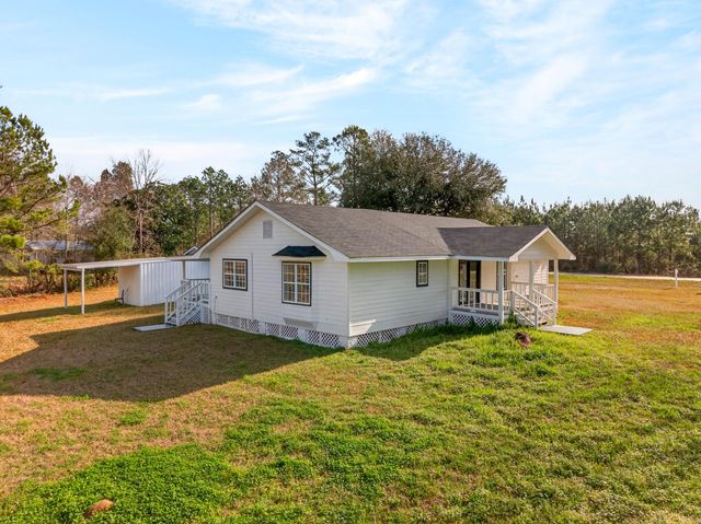 3 Jimmy Reyer Rd., Poplarville, MS 39470