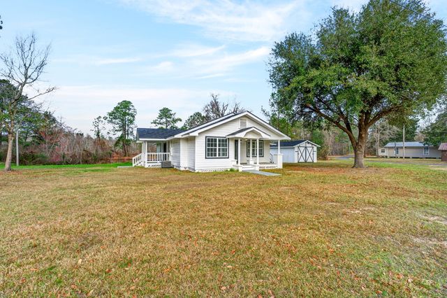 3 Jimmy Reyer Rd., Poplarville, MS 39470