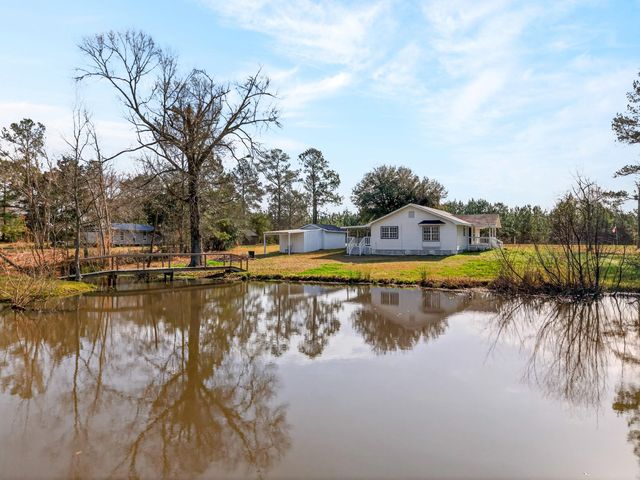 3 Jimmy Reyer Rd., Poplarville, MS 39470