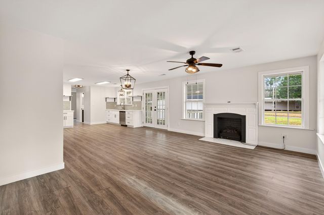 3 Jimmy Reyer Rd., Poplarville, MS 39470