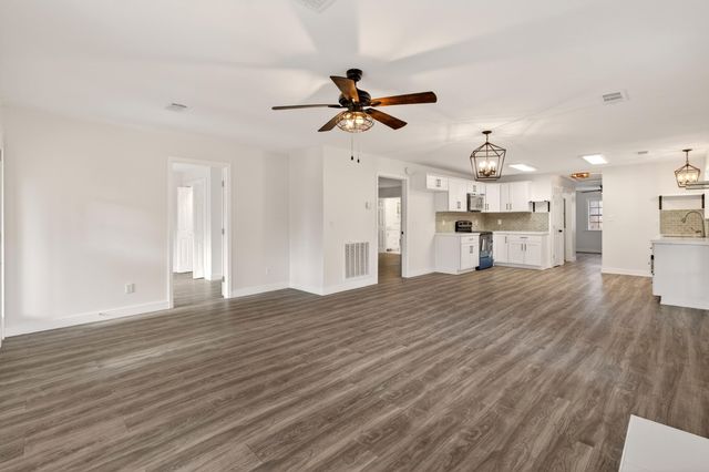 3 Jimmy Reyer Rd., Poplarville, MS 39470