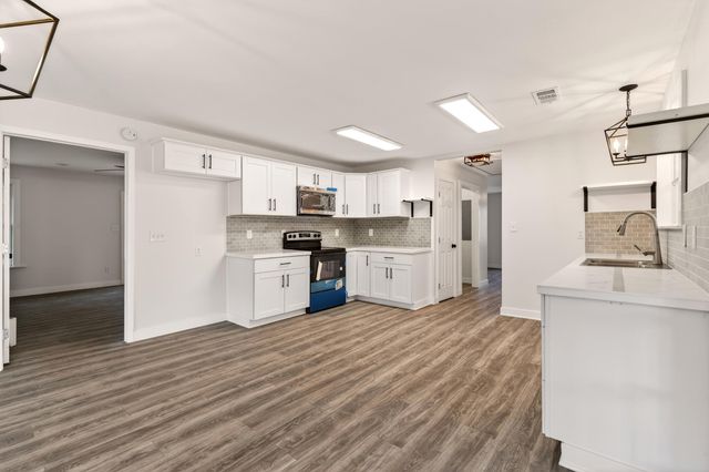 3 Jimmy Reyer Rd., Poplarville, MS 39470