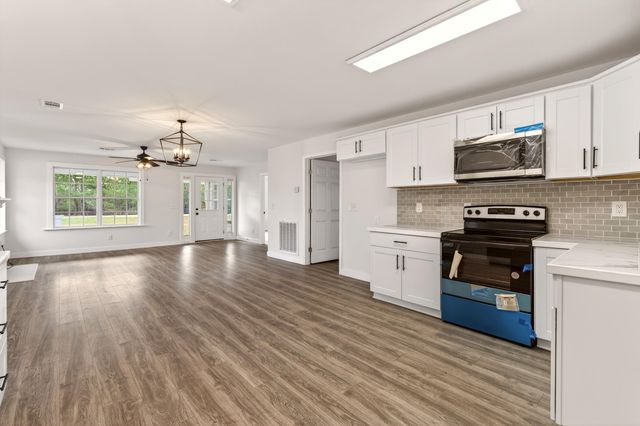 3 Jimmy Reyer Rd., Poplarville, MS 39470