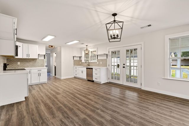 3 Jimmy Reyer Rd., Poplarville, MS 39470