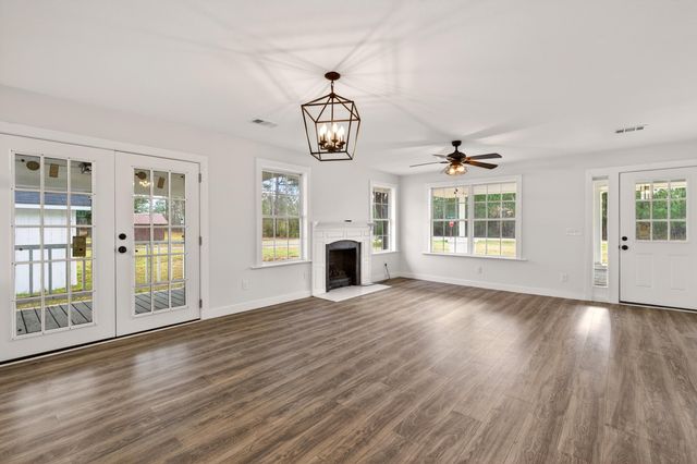 3 Jimmy Reyer Rd., Poplarville, MS 39470