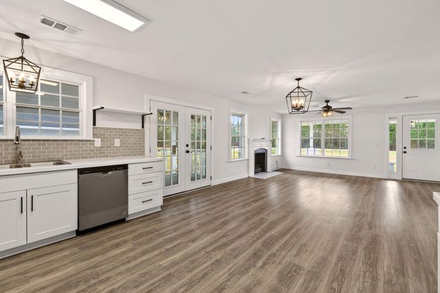 3 Jimmy Reyer Rd., Poplarville, MS 39470