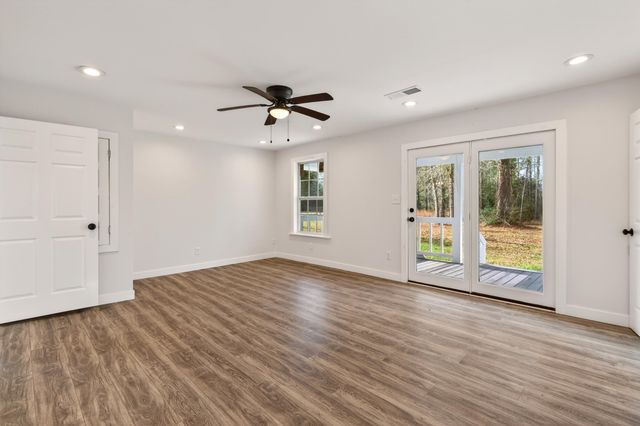 3 Jimmy Reyer Rd., Poplarville, MS 39470