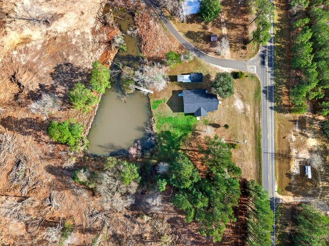 3 Jimmy Reyer Rd., Poplarville, MS 39470