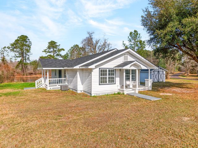 3 Jimmy Reyer Rd., Poplarville, MS 39470