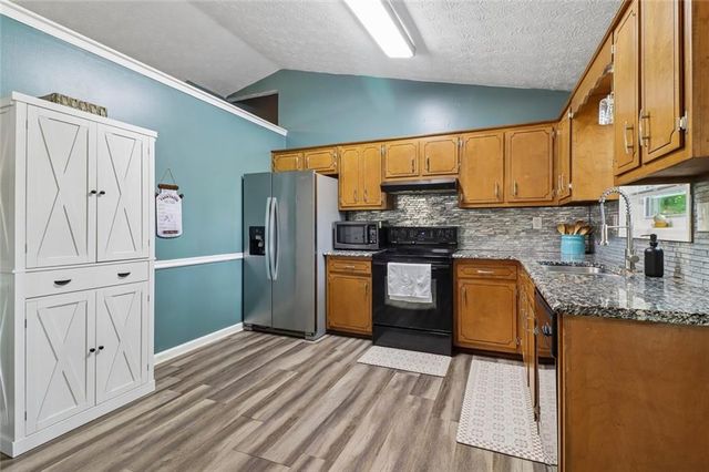 2580 Suncrest Court, Buford, GA 30519