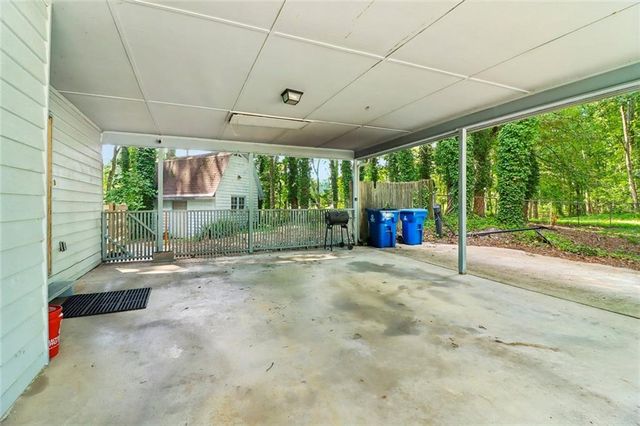 2580 Suncrest Court, Buford, GA 30519