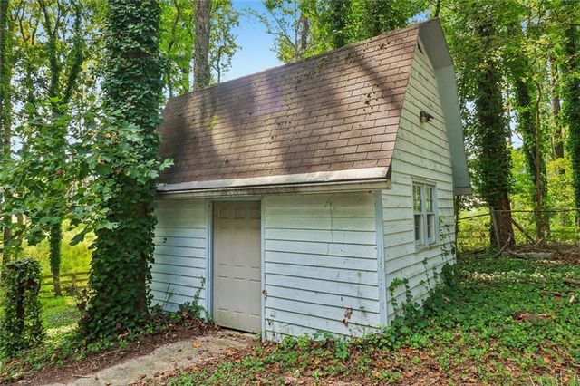 2580 Suncrest Court, Buford, GA 30519