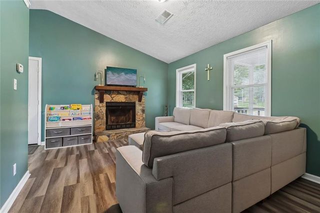 2580 Suncrest Court, Buford, GA 30519
